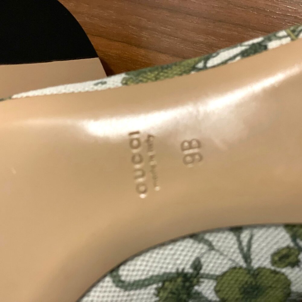 Gucci Flora Print Flats with Bamboo Horsebit Detail - 9B - Picture 7 of 7